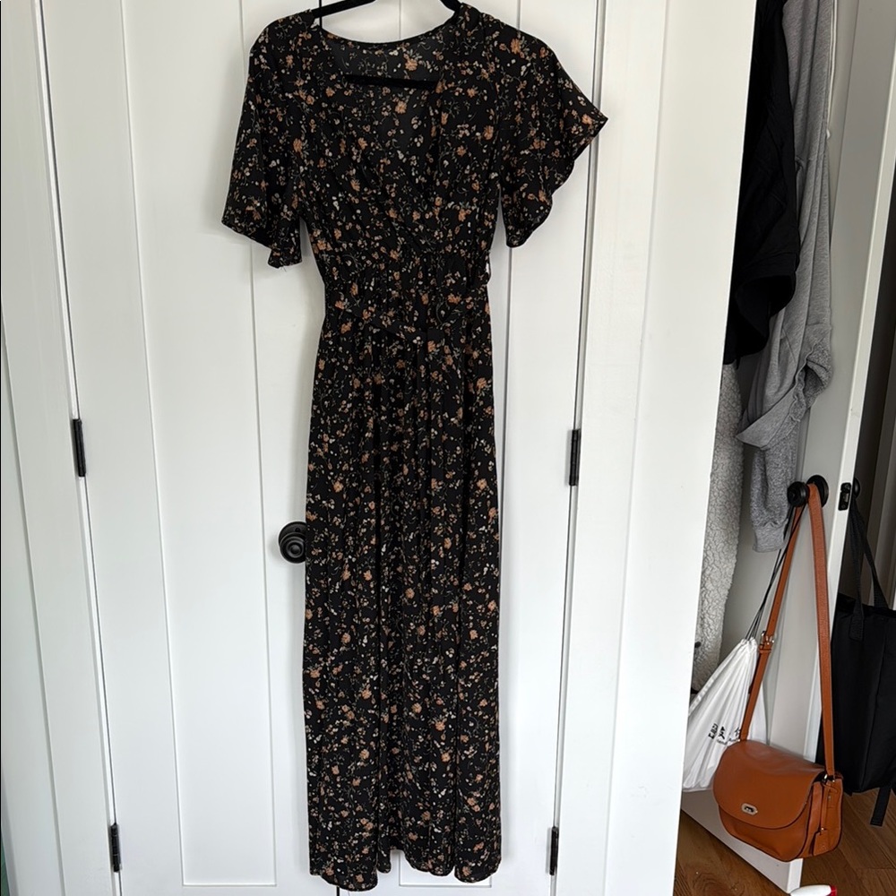 SHEIN Black and Orange Flutter Sleeve Maxi Sundress